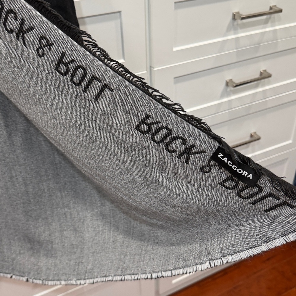 Zaggora Black Rock & Roll Scarf - Picture 6 of 7